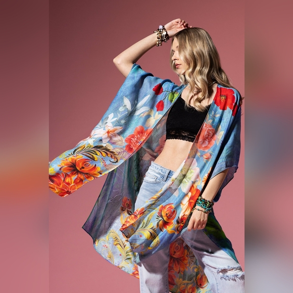 Dreamy Floral Print Kimono - Watercolor Effect Background - Soft Silky Material - Picture 7 of 7
